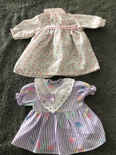 Lot vêtements poupée - lot,